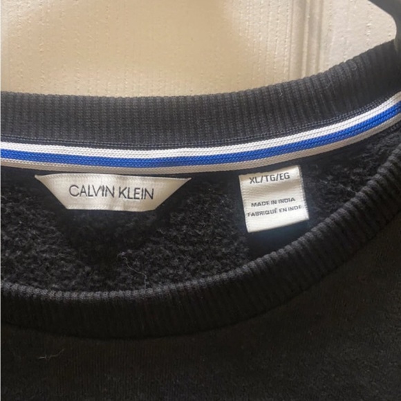 Calvin Klein sweatshirt - Picture 3 of 3
